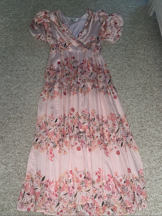 Taylor Dresses & Skirts - Taylor Pink Floral Maxi Dress with Puff Sleeves